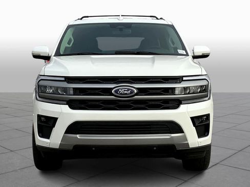 Used 2024 Ford Expedition XLT RWD image 3