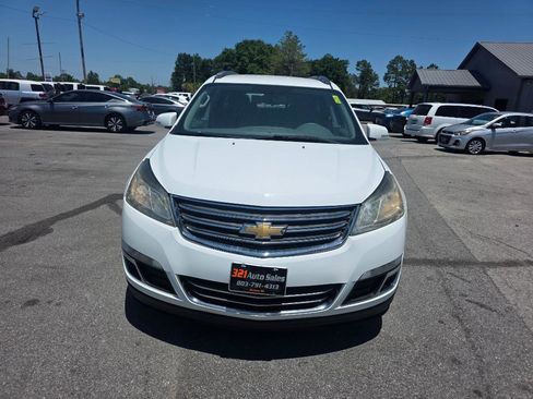 Used 2017 Chevrolet Traverse LT FWD image 1