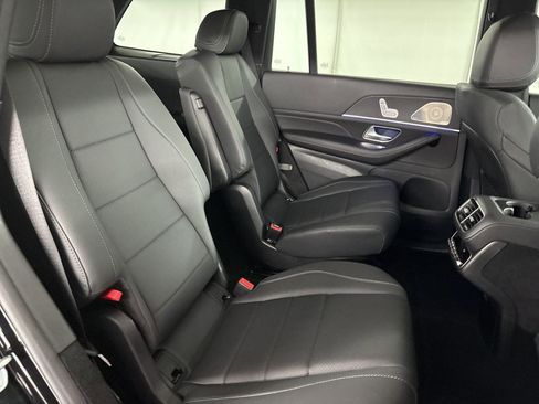 Certified 2025 Mercedes-Benz GLS 450 4MATIC image 30