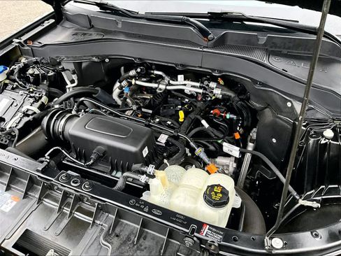 Used 2022 Ford Explorer XLT w/ Equipment Group 202A image 36