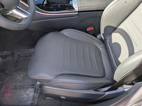 New 2025 Mercedes-Benz C 300 4MATIC Sedan image 4