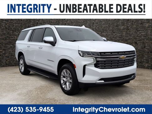 Used 2023 Chevrolet Suburban Premier RWD image 1