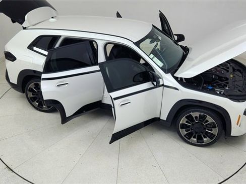 Used 2023 BMW XM Base image 83
