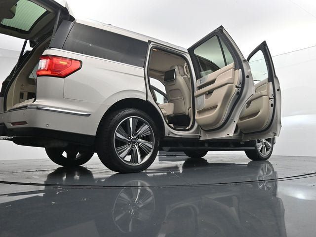 Used 2019 Lincoln Navigator Reserve w/ Cargo Package AWD/4WD image 41