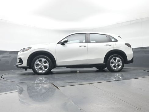 Certified 2023 Honda HR-V LX image 29