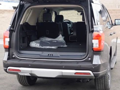 New 2024 Ford Expedition XLT image 26