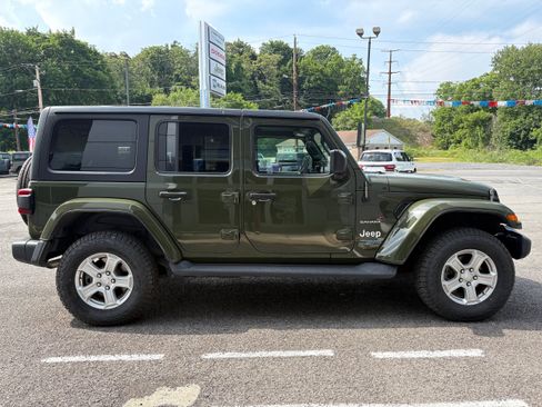 Used 2021 Jeep Wrangler Unlimited Sahara w/ Cold Weather Group AWD/4WD image 6