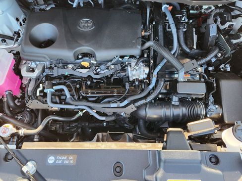 Used 2026 Toyota Sienna XLE image 32