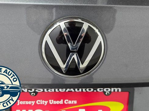Used 2022 Volkswagen Taos SE FWD image 30