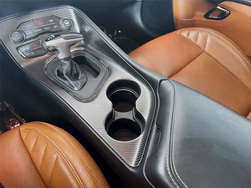 Used 2022 Dodge Challenger SRT Hellcat RWD image 7