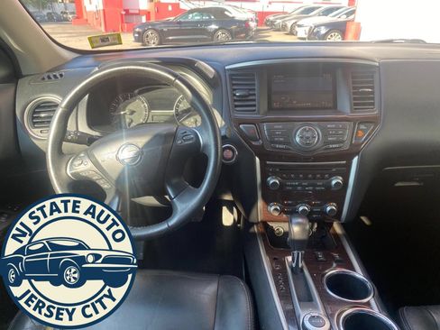 Used 2013 Nissan Pathfinder SL AWD/4WD image 3
