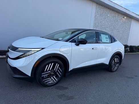 New 2026 Nissan Leaf SV+ w/ Floor Mat Package (SV+) image 2