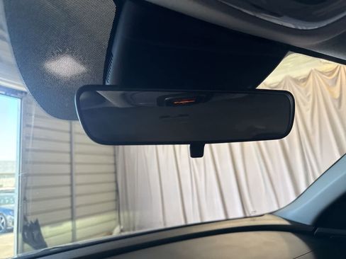 Used 2024 Hyundai Elantra SEL image 25