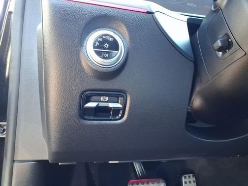 Used 2023 Mercedes-Benz C 300 Sedan image 14