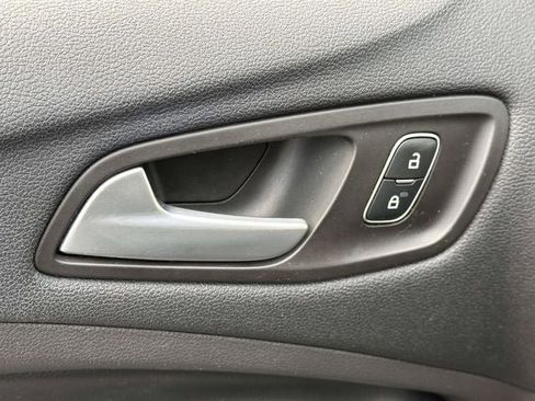 Used 2018 Ford Escape SEL image 15