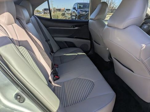Used 2023 Toyota Camry SE image 28