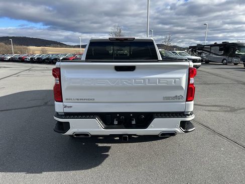 Used 2022 Chevrolet Silverado 1500 High Country w/ Technology Package image 6