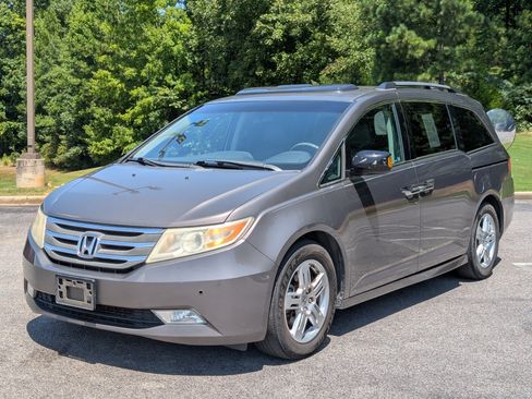 Used 2011 Honda Odyssey Touring image 5