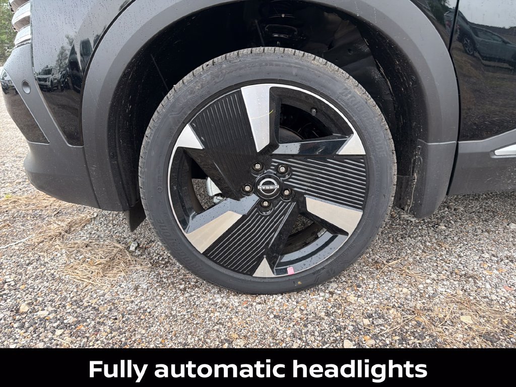 Certified 2026 Nissan Kicks SR w/ SR Premium Package AWD/4WD image 33