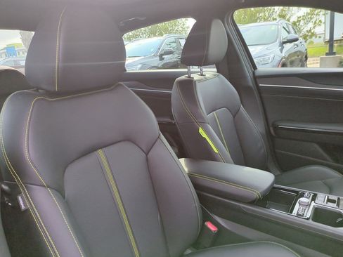 Used 2025 Kia K5 GT FWD image 42