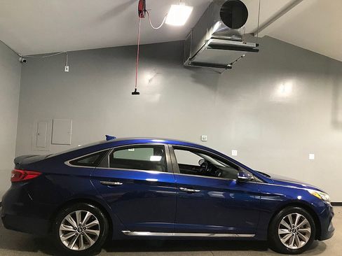 Used 2015 Hyundai Sonata Sport w/ Option Group 03 FWD image 2