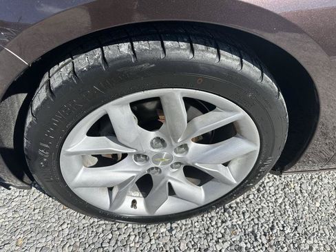 Used 2015 Chevrolet Impala LT FWD image 7