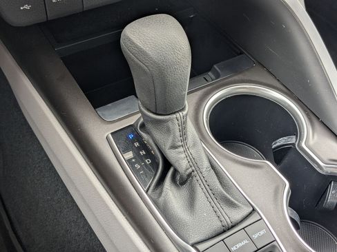 Used 2023 Toyota Camry LE AWD/4WD image 23