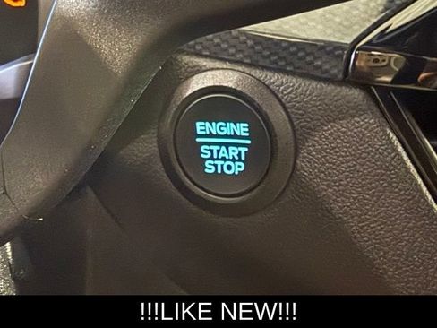 Used 2025 Ford Escape ST-Line Select AWD/4WD image 29