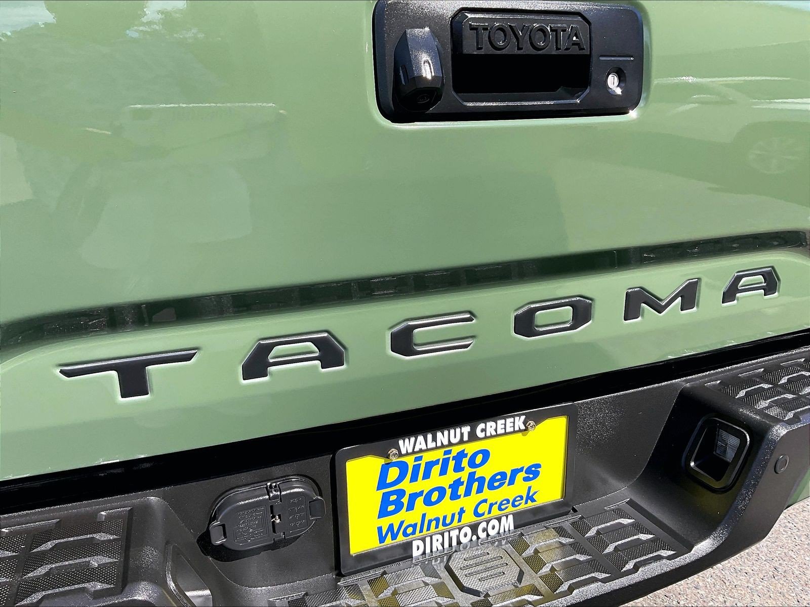 Used 2021 Toyota Tacoma TRD Off-Road w/ TRD Premium Off Road Package AWD/4WD image 31