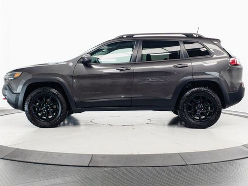 Used 2021 Jeep Cherokee Trailhawk w/ Sun, Sound & Nav Group AWD/4WD image 8