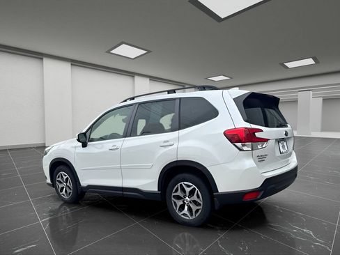 Used 2023 Subaru Forester Premium AWD/4WD image 12