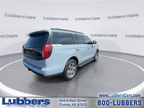 Used 2025 Ford Expedition Active AWD/4WD image 8