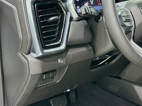 New 2026 GMC Canyon Elevation w/ Convenience Package image 10
