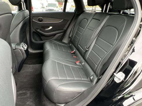 Used 2021 Mercedes-Benz GLC 300 4MATIC image 22