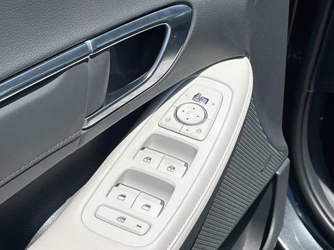 Certified 2023 Hyundai Sonata Limited w/ Preferred Accessory Package FWD image 24