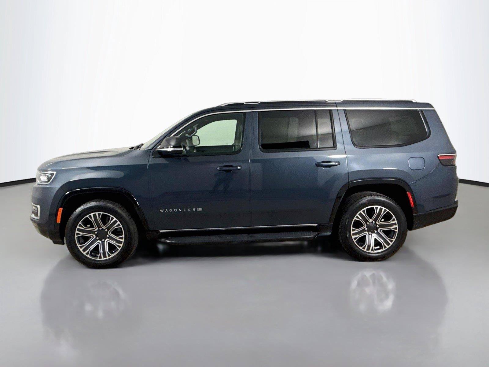 Used 2024 Jeep Wagoneer Series II AWD/4WD image 8