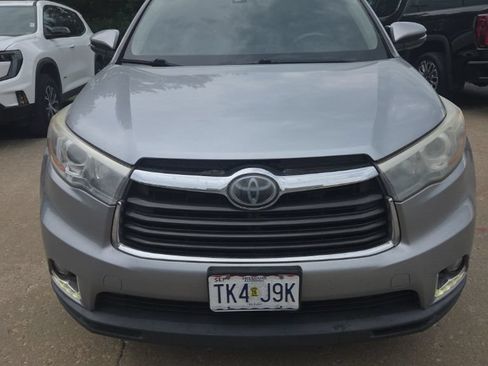 Used 2016 Toyota Highlander Limited Platinum FWD image 17