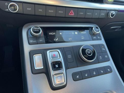 Used 2023 Hyundai Palisade Calligraphy image 22