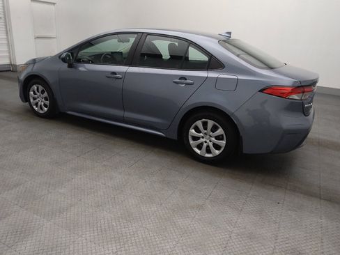 Used 2022 Toyota Corolla LE image 3