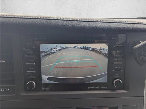 Used 2019 Toyota Sienna XLE w/ XLE Navigation Package FWD image 10