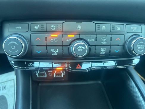 Used 2024 Dodge Durango GT AWD/4WD image 19