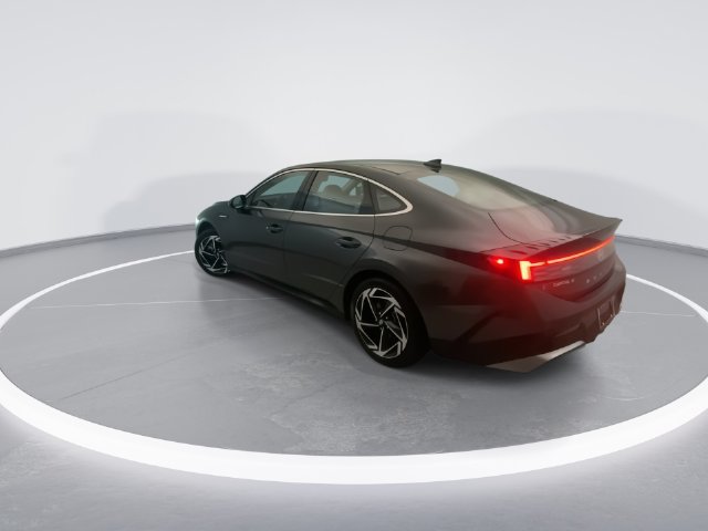 Used 2026 Hyundai Sonata SEL FWD image 4