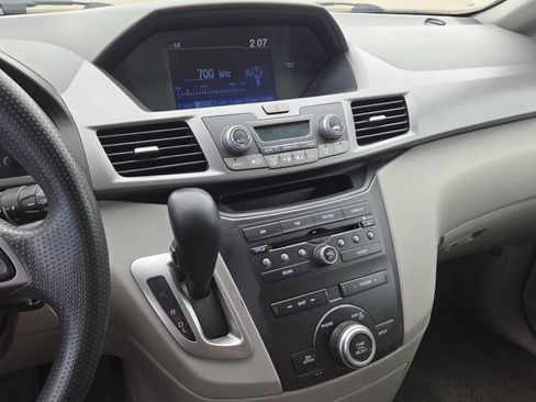 Used 2013 Honda Odyssey EX image 26
