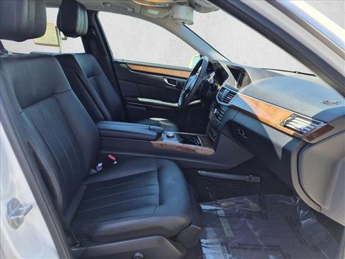 Used 2011 Mercedes-Benz E 350 Sedan image 19