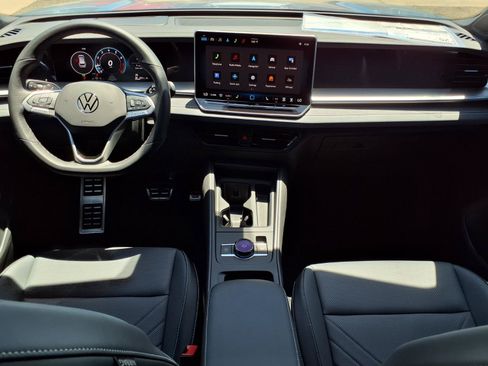 New 2026 Volkswagen Tiguan SE R-Line AWD/4WD image 15