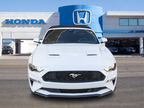 Used 2021 Ford Mustang Premium image 4