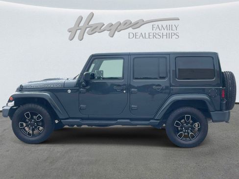 Used 2017 Jeep Wrangler Unlimited Sahara AWD/4WD image 6