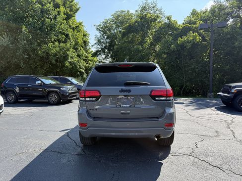 Used 2021 Jeep Grand Cherokee Laredo X AWD/4WD image 5
