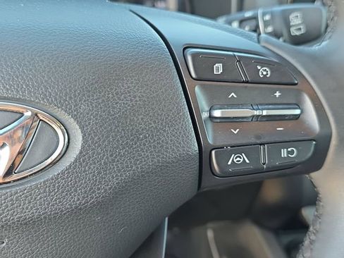 Used 2023 Hyundai Kona SEL w/ Convenience Package image 17