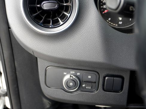 Used 2019 Mercedes-Benz Sprinter 170 image 10